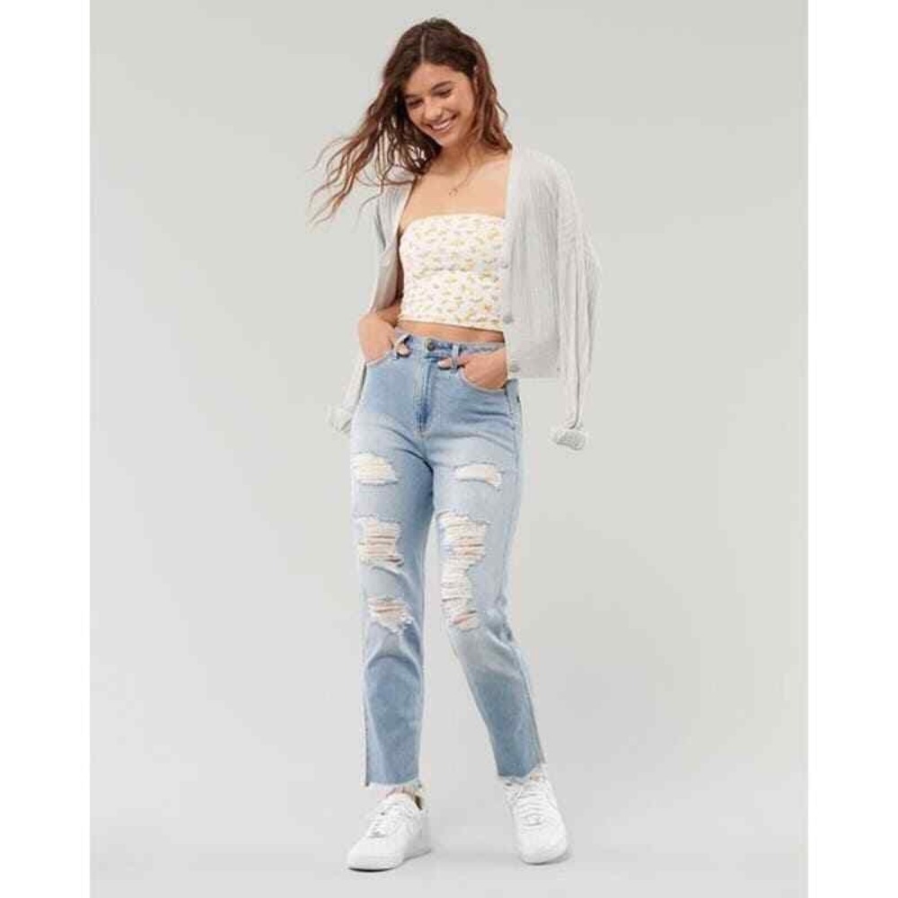 Hollister Ultra High-Rise Mom Jean Light Wash Distressed Raw Hem Sz 29 Y2k Style